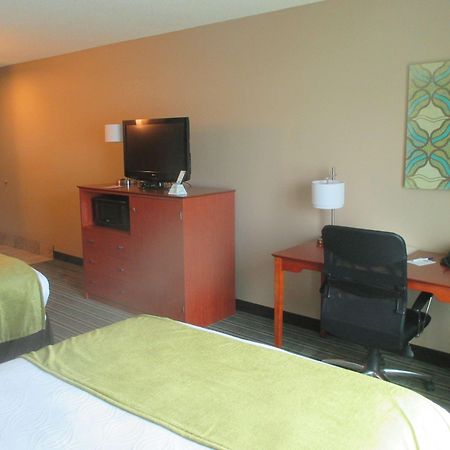 BEST WESTERN Plus Menomonie Inn&Suites Extérieur photo