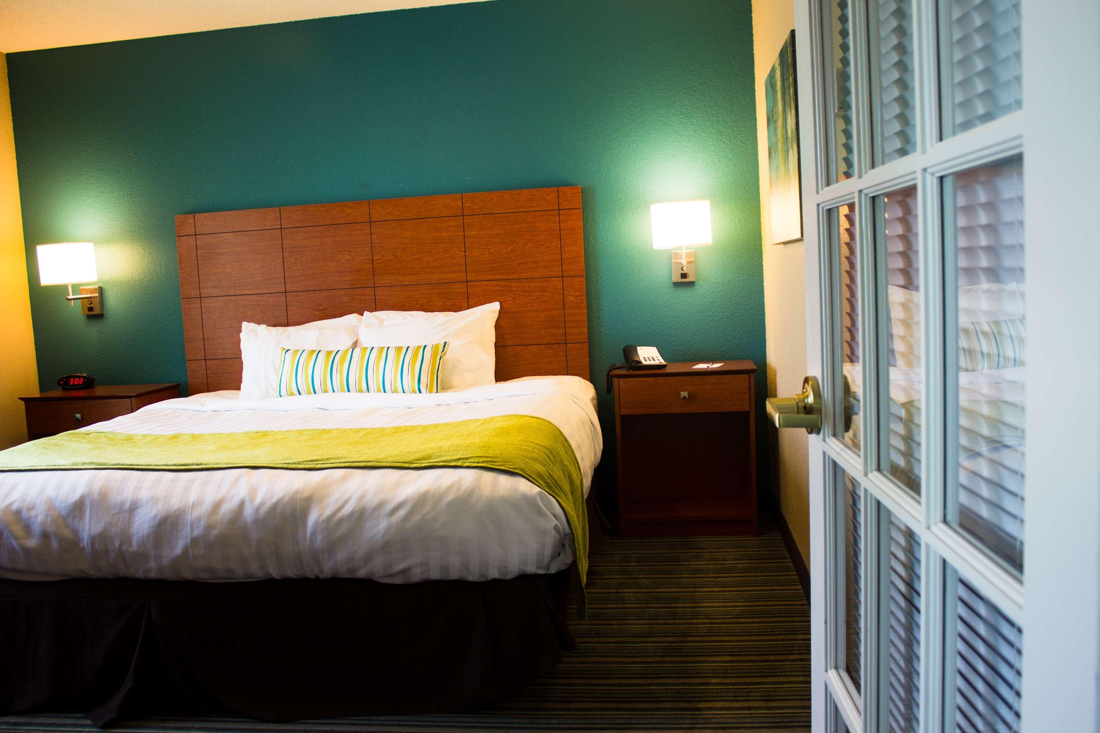BEST WESTERN Plus Menomonie Inn&Suites Extérieur photo