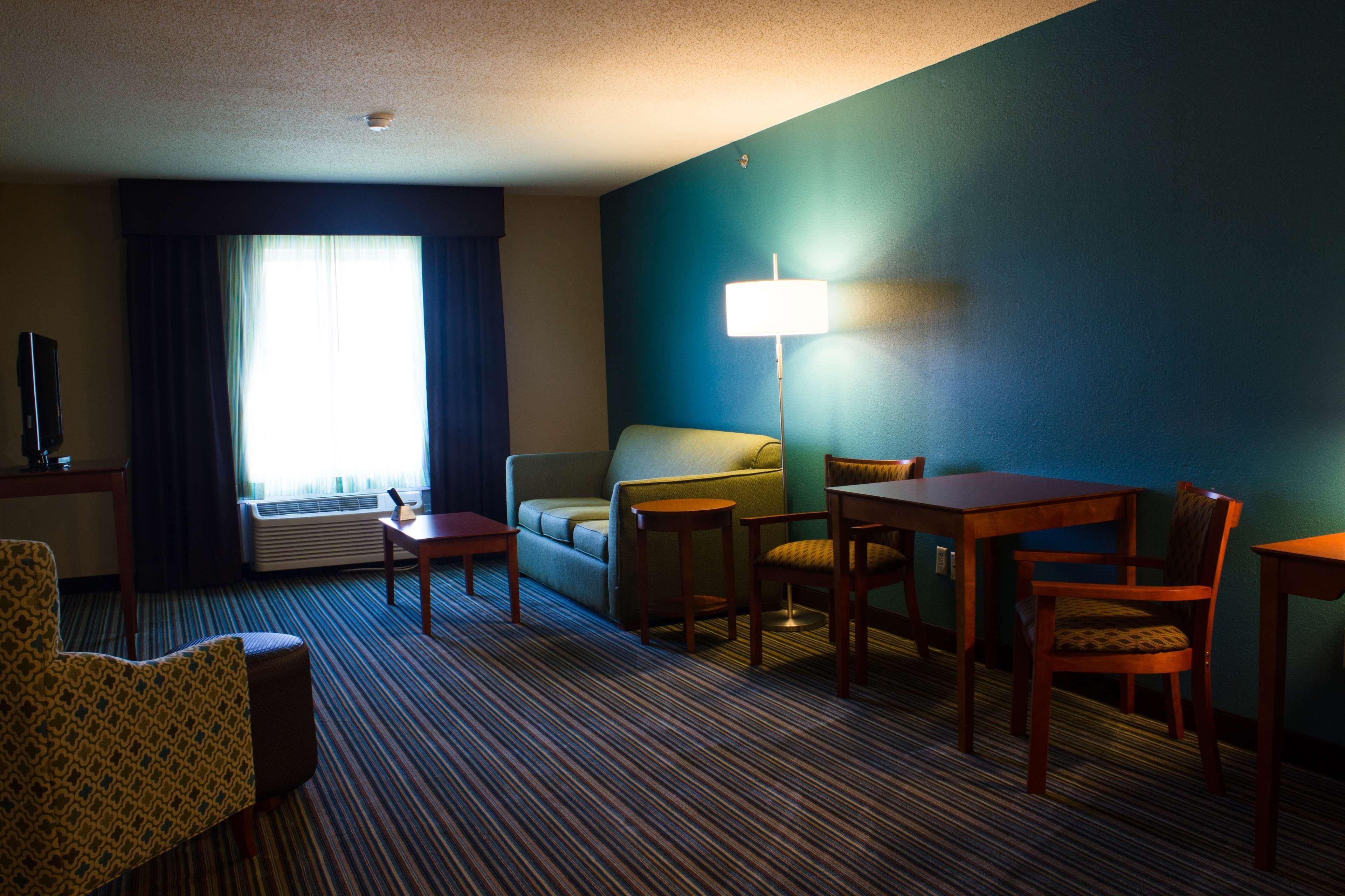 BEST WESTERN Plus Menomonie Inn&Suites Extérieur photo