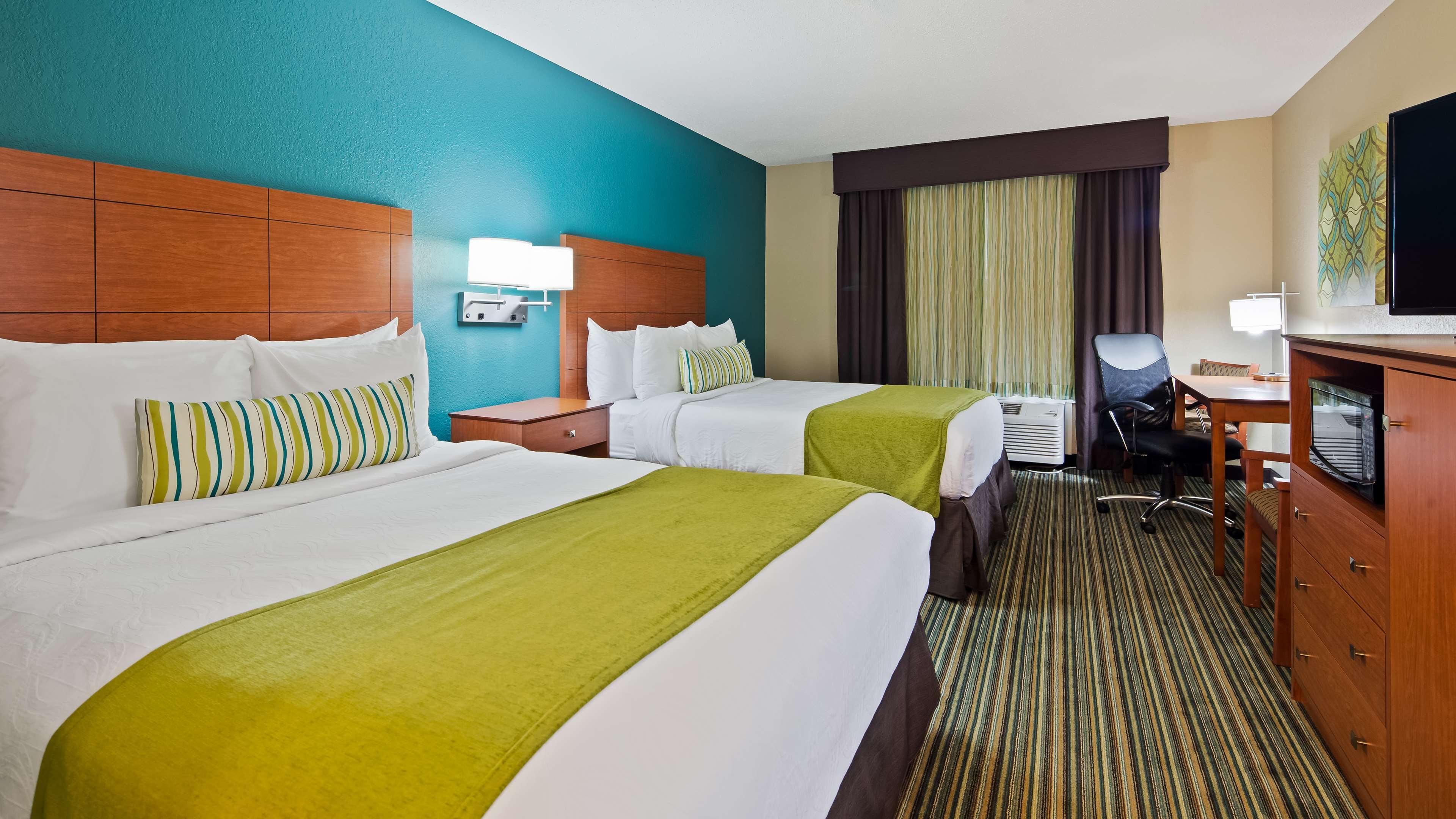 BEST WESTERN Plus Menomonie Inn&Suites Extérieur photo