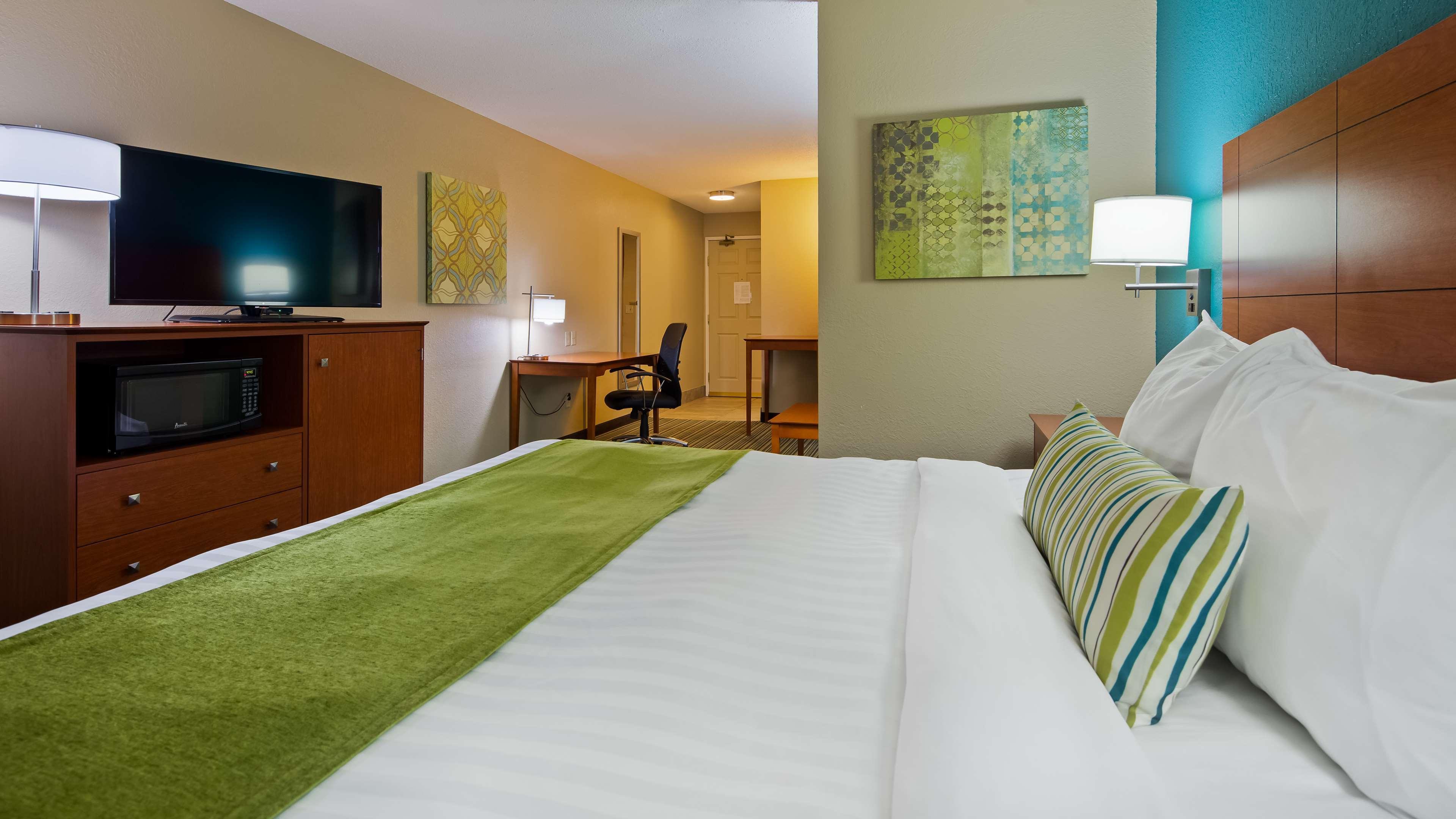 BEST WESTERN Plus Menomonie Inn&Suites Extérieur photo