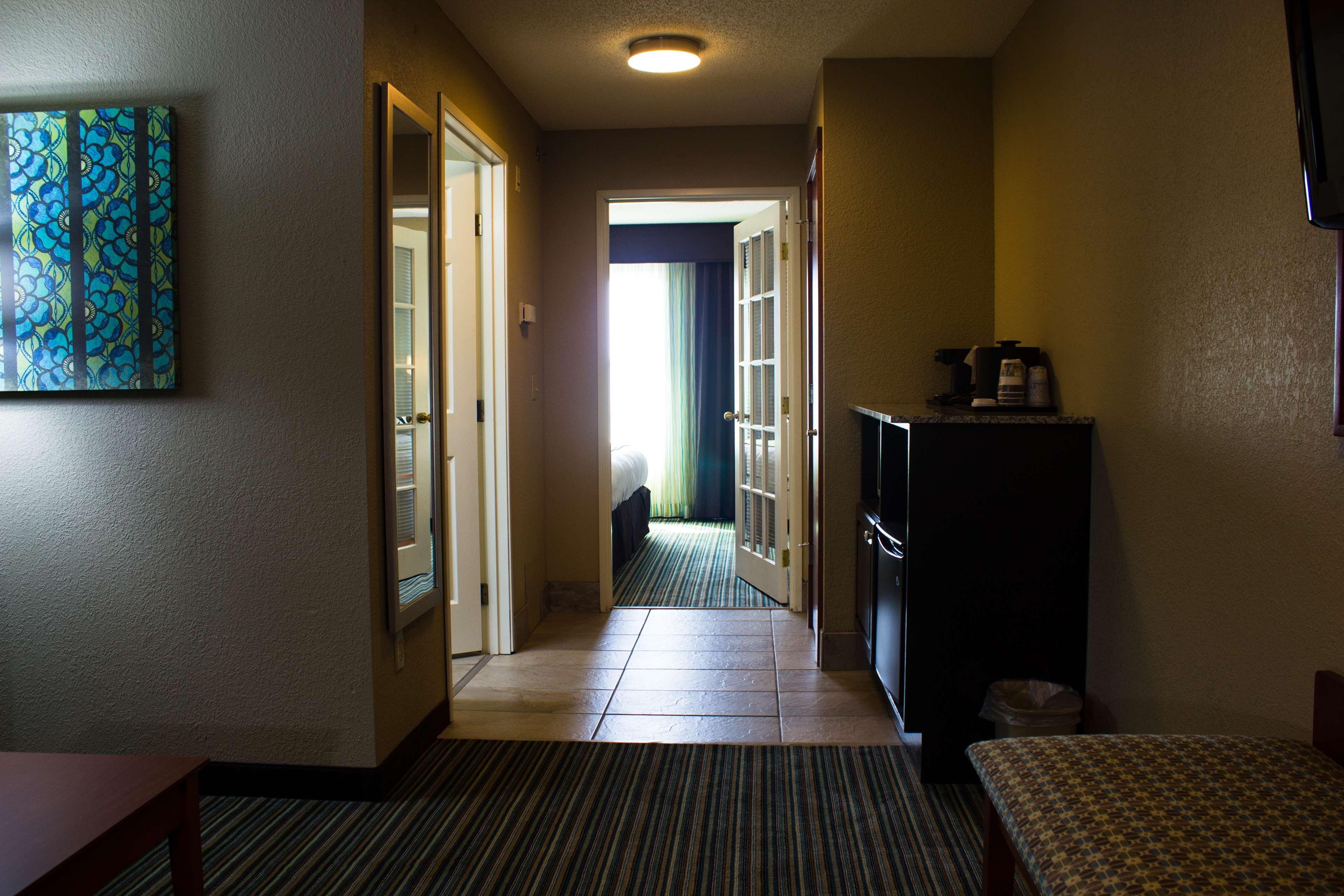 BEST WESTERN Plus Menomonie Inn&Suites Extérieur photo