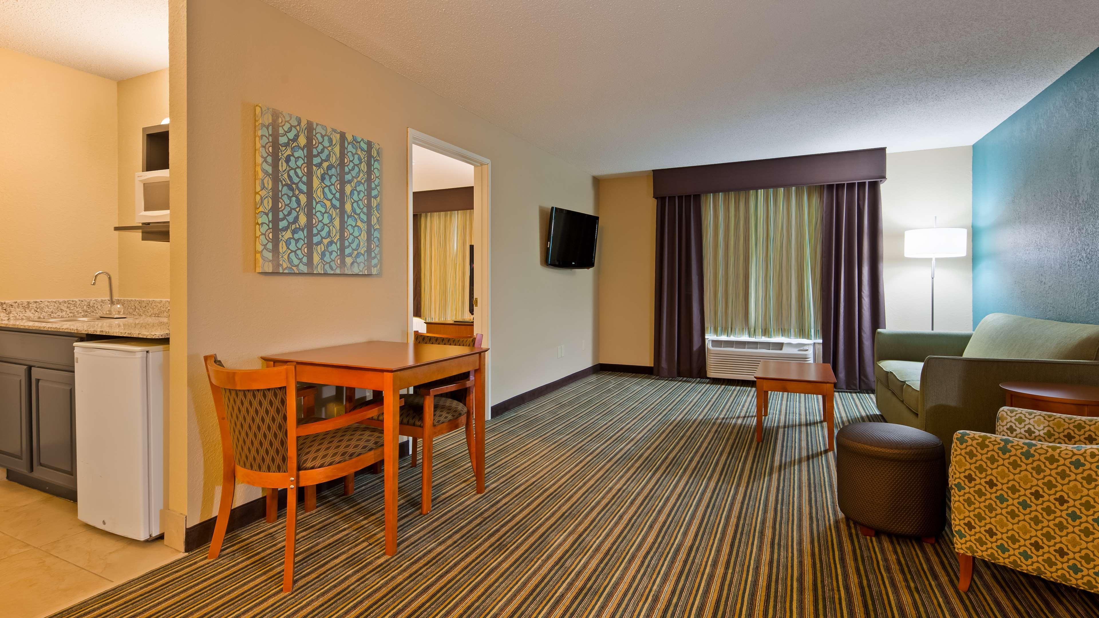 BEST WESTERN Plus Menomonie Inn&Suites Extérieur photo